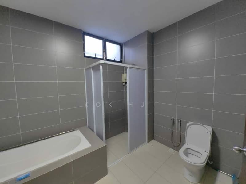 Rumah Kluster untuk Dijual di Senibong (Permas Jaya) - Kok Hui - Bathroom - PropertyGuru.com.my