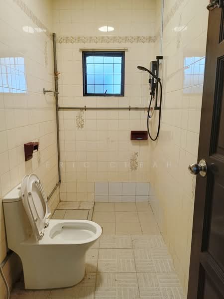 2-storey Terraced House for Rent in Petaling Jaya (Selangor) - Eric Cheah - Bathroom - PropertyGuru.com.my