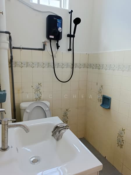 2-storey Terraced House for Rent in Petaling Jaya (Selangor) - Eric Cheah - Bathroom - PropertyGuru.com.my