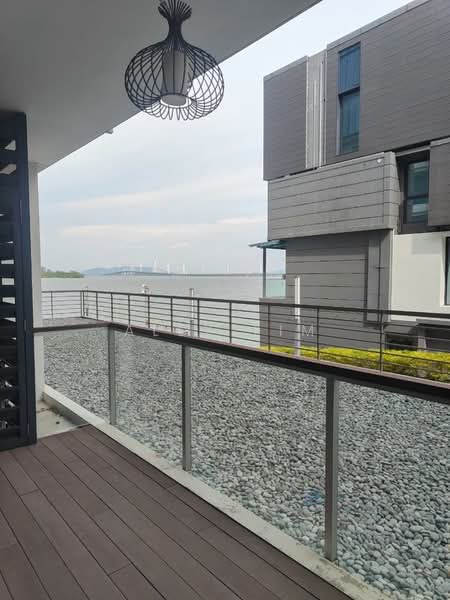 Kondominium untuk Disewa di The LIGHT COLLECTION II - Alex Lim - Balcony - PropertyGuru.com.my