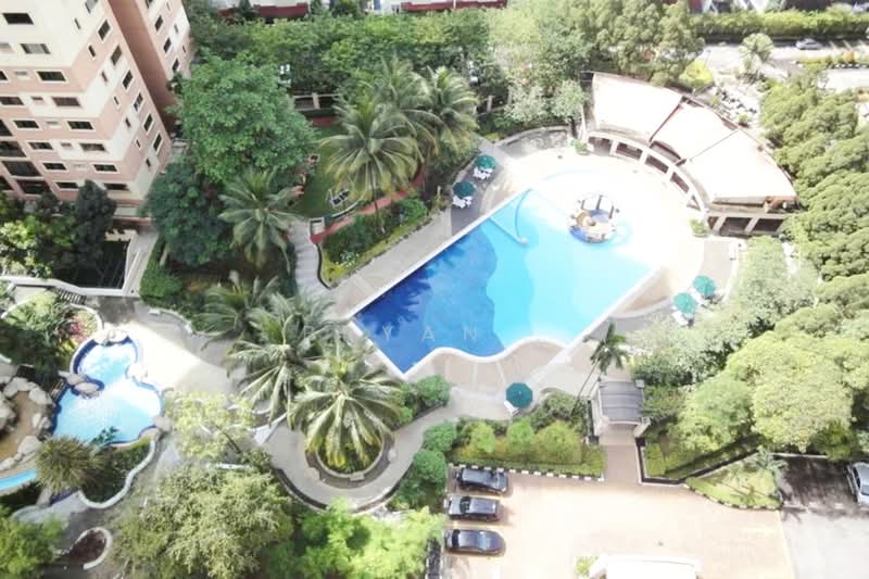 Kondominium untuk Disewa di Vista Kiara - Bryan . - Pool - PropertyGuru.com.my
