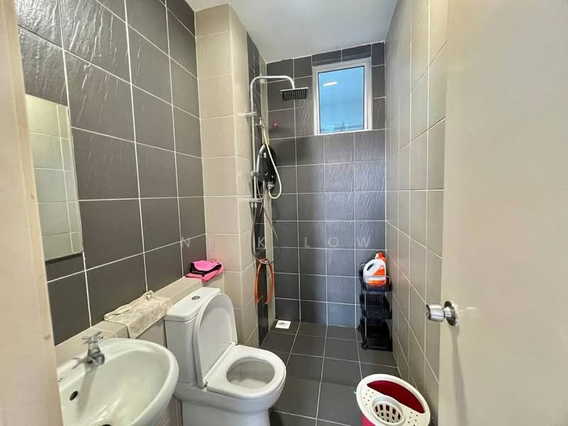 Kondominium untuk Disewa di D'Rich Executive Suites - Nick Low - Bathroom - PropertyGuru.com.my