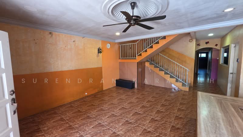 Semi-Detached House for Sale in Taman Sri Andalas (Klang) - Surendran Karapiah - Living Room - PropertyGuru.com.my