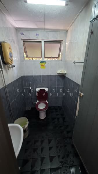 Semi-Detached House for Sale in Taman Sri Andalas (Klang) - Surendran Karapiah - Bathroom - PropertyGuru.com.my