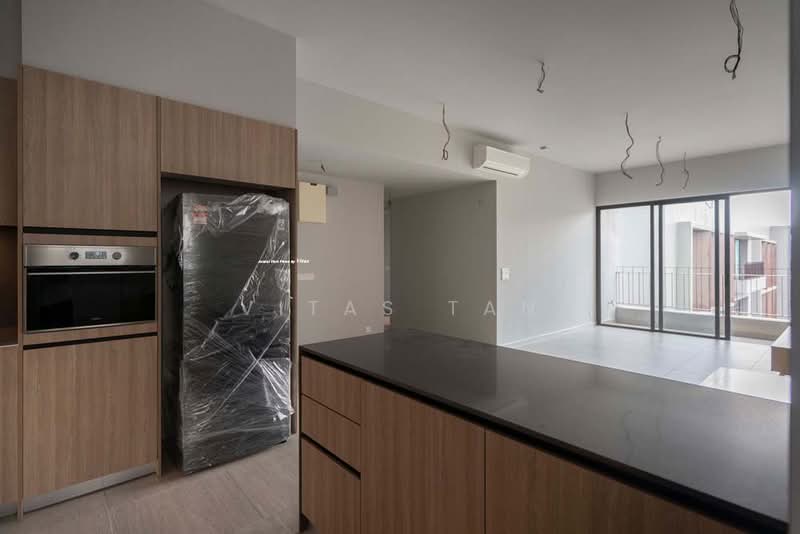 Kondominium untuk Dijual di Utamara Boutique Residences - Vitas Tan - Kitchen - PropertyGuru.com.my