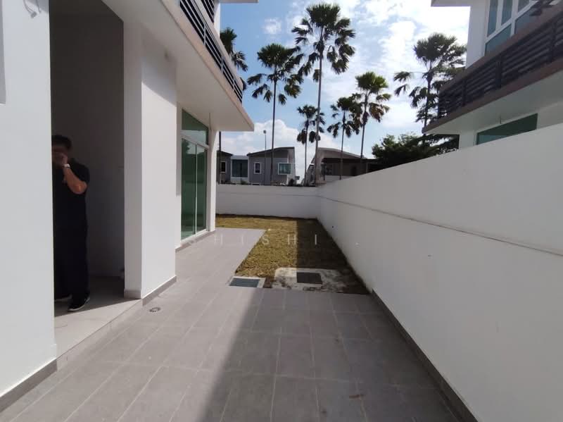 Semi-Detached House for Sale in Taman Ponderosa (Johor Bahru) - Shishi . - PropertyGuru.com.my