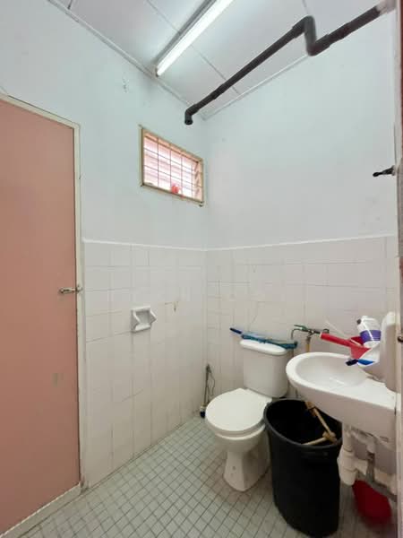2-storey Terraced House for Sale in Taman Saga (Alor Setar) - Ryan Ooi - Bathroom - PropertyGuru.com.my