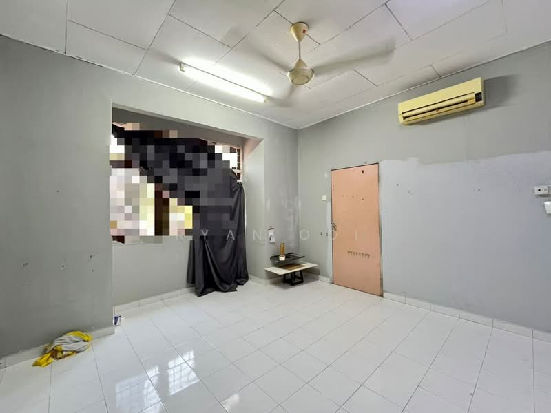 2-storey Terraced House for Sale in Taman Saga (Alor Setar) - Ryan Ooi - Living Room - PropertyGuru.com.my