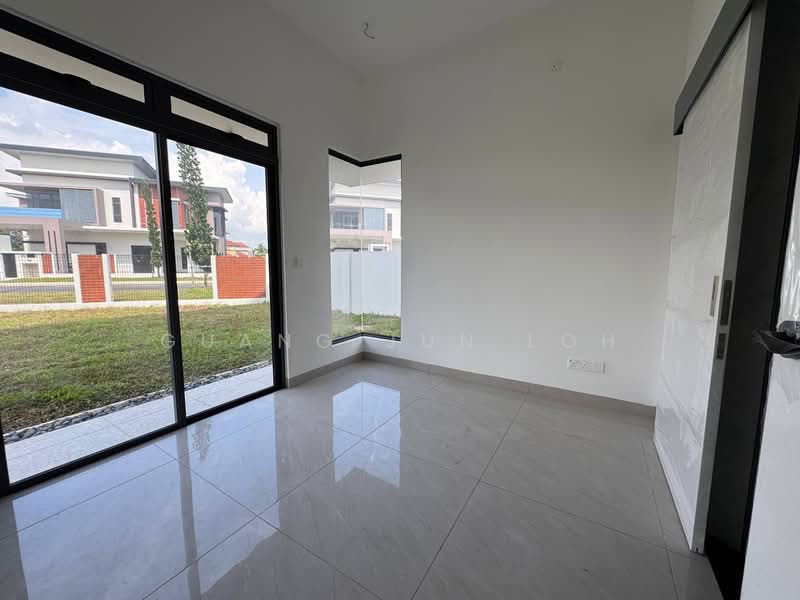 Semi-Detached House for Sale in Bandar Uda Utama (Johor Bahru) - Guang Jun Loh - PropertyGuru.com.my