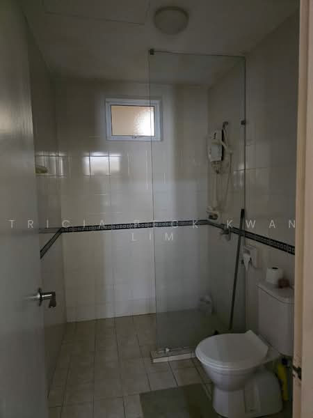 Service Residence for Sale at Windsor Tower - Tricia Peck Kwan Lim - Bathroom - PropertyGuru.com.my