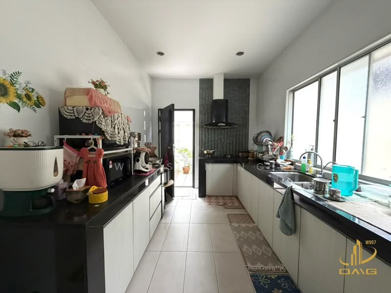 Semi-Detached House for Sale in Ambang Botanic (Klang) - Wilson Ng - Kitchen - PropertyGuru.com.my
