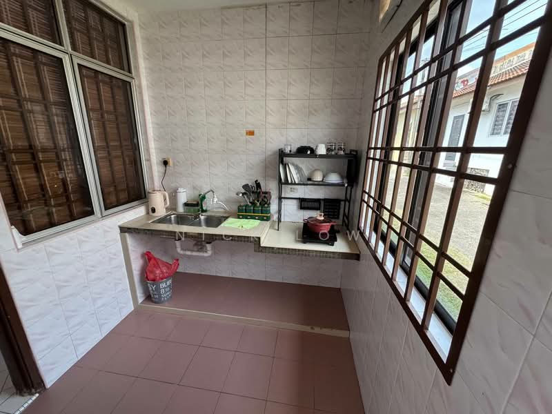 1-storey Terraced House for Rent in Taman Setia Indah (Tebrau) - Nick Low - Kitchen - PropertyGuru.com.my