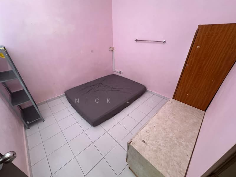 1-storey Terraced House for Rent in Taman Setia Indah (Tebrau) - Nick Low - Bedroom - PropertyGuru.com.my