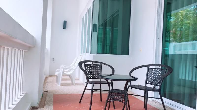 Kediaman Servis untuk Disewa di Straits Quay (The Suites at Waterside) - Alex Lim - Balcony - PropertyGuru.com.my
