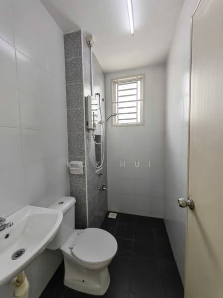 2-storey Terraced House for Sale in Taman Desa Tebrau (Tebrau) - Kok Hui - Bathroom - PropertyGuru.com.my