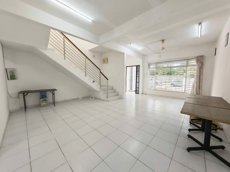 2-storey Terraced House for Sale in Taman Desa Tebrau (Tebrau) - Kok Hui - Living Room - PropertyGuru.com.my