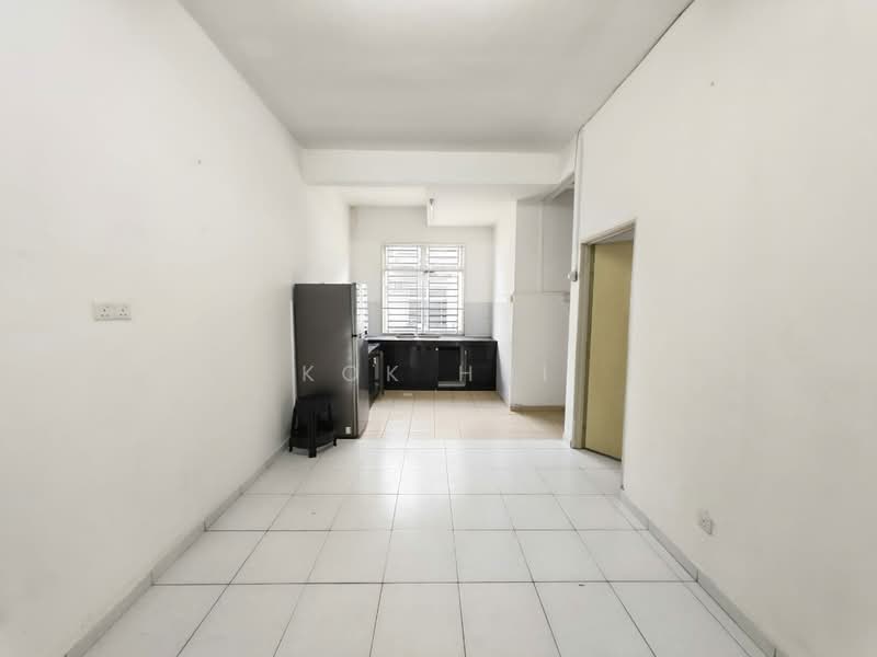 2-storey Terraced House for Sale in Taman Desa Tebrau (Tebrau) - Kok Hui - Kitchen - PropertyGuru.com.my
