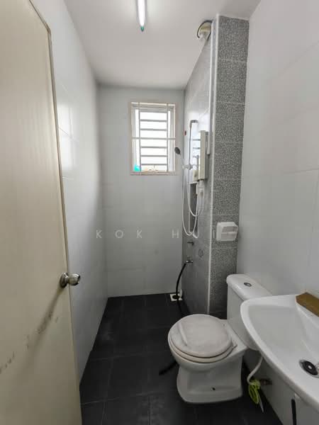 2-storey Terraced House for Sale in Taman Desa Tebrau (Tebrau) - Kok Hui - Bathroom - PropertyGuru.com.my