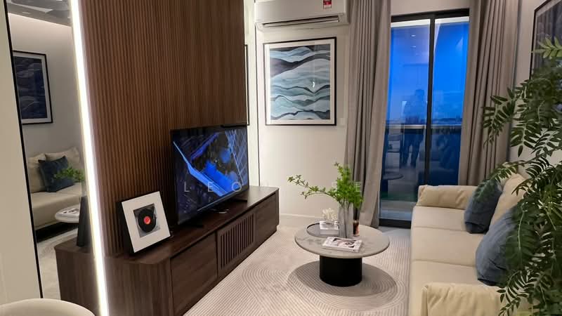 Servis Apartment untuk Dijual di Skypark Kepler @ Lido Waterfront Boulevard - Leon Lee - Living Room - PropertyGuru.com.my