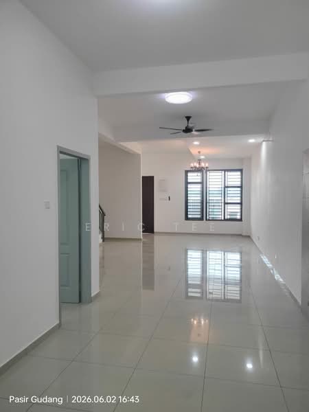 Terraced House for Rent in Kampung Sentosa Barat (Pasir Gudang) - Eric Tee - Living Room - PropertyGuru.com.my