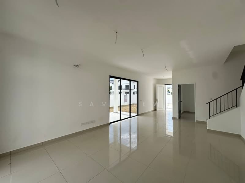 Cluster House for Sale in Eco Botanic (Iskandar Puteri (Nusajaya)) - Sam Liew - Living Room - PropertyGuru.com.my