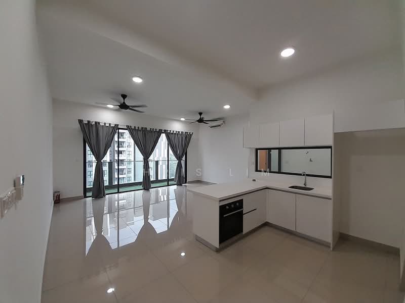 Servis Apartment untuk Disewa di Citizen @ Old Klang Road - Chris Lim - Living Room - PropertyGuru.com.my