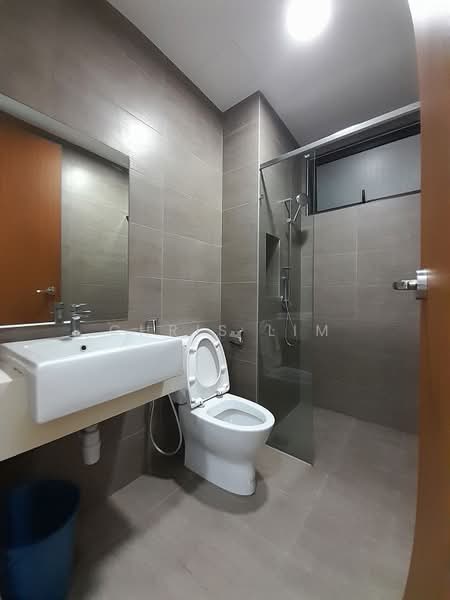 Servis Apartment untuk Disewa di Citizen @ Old Klang Road - Chris Lim - Bathroom - PropertyGuru.com.my