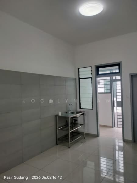 Terraced House for Rent in Kampung Sentosa Barat (Pasir Gudang) - Jocelyn Law - Kitchen - PropertyGuru.com.my