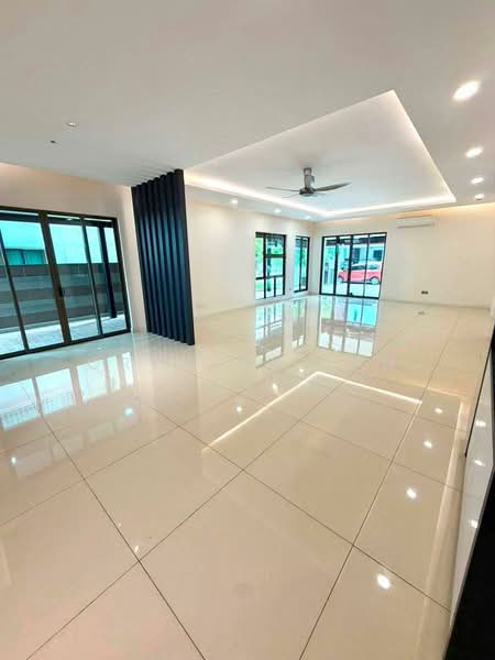 Rumah Berkembar untuk Dijual di East Ledang (Iskandar Puteri (Nusajaya)) - Crystal Tan - Living Room - PropertyGuru.com.my