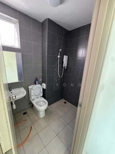 Condominium for Sale at Solaria Residences - Jia Yong - Bathroom - PropertyGuru.com.my