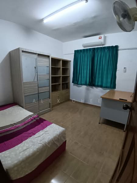Apartment for Sale at Taman Pekaka Block 33 - Alex Chee - Bedroom - PropertyGuru.com.my