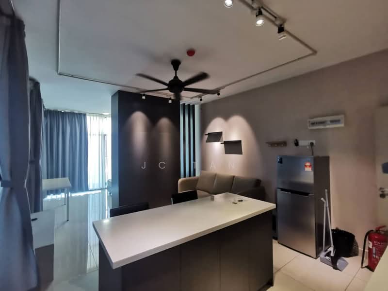 Servis Apartment untuk Disewa di Liberty @ Arc - JC Tan - Living Room - PropertyGuru.com.my