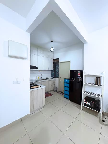 Kondominium untuk Disewa di Topaz Residence - Kelvin Leong - Kitchen - PropertyGuru.com.my
