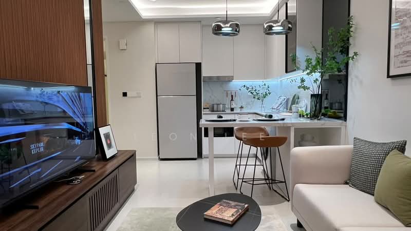 Servis Apartment untuk Dijual di Skypark Kepler @ Lido Waterfront Boulevard - Leon Lee - Living Room - PropertyGuru.com.my
