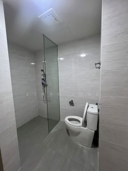 Servis Apartment untuk Disewa di Baron Residence @ Lake City - Ethan Loke - Bathroom - PropertyGuru.com.my