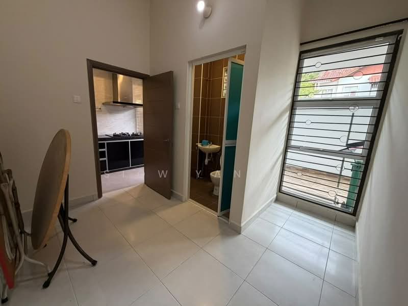 Semi-Detached House for Sale in Bandar Dato Onn (Tebrau) - Siow Yan Er - Kitchen - PropertyGuru.com.my
