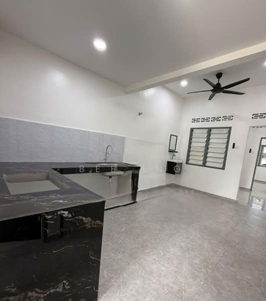 Rumah Teres 1 Tingkat untuk Dijual di Teluk Pulai (Klang) - Bee Ang - Kitchen - PropertyGuru.com.my