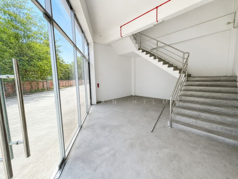 Warehouse for Rent in West Port (Pelabuhan Barat) (Port Klang (Pelabuhan Klang)) - Hazwan Hilmi - Entrance - PropertyGuru.com.my