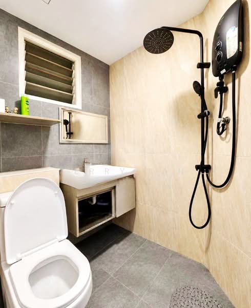 Pangsapuri untuk Disewa di Indah Kota Apartment - Jerry Tan - Bathroom - PropertyGuru.com.my