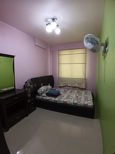 Pangsapuri untuk Dijual di Sri Saujana - Alex Chee - Bedroom - PropertyGuru.com.my
