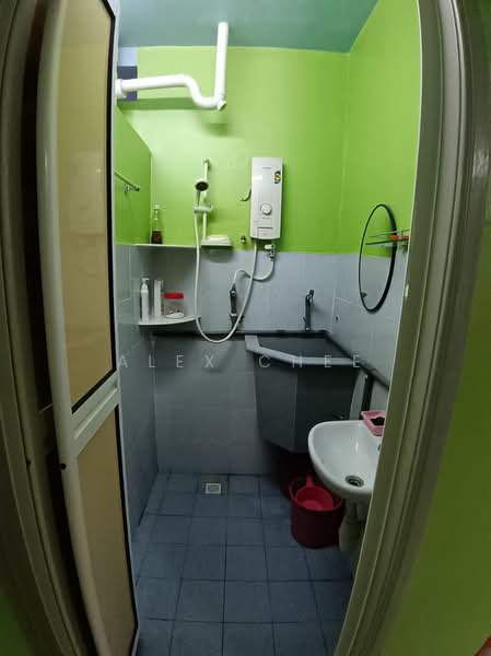 Pangsapuri untuk Dijual di Sri Saujana - Alex Chee - Bathroom - PropertyGuru.com.my