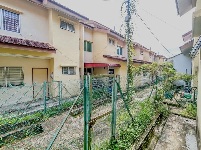 Rumah Teres 2-Tingkat untuk Dijual di Alam Suria (Puncak Alam) - Hazlin Miswan - Exterior - PropertyGuru.com.my