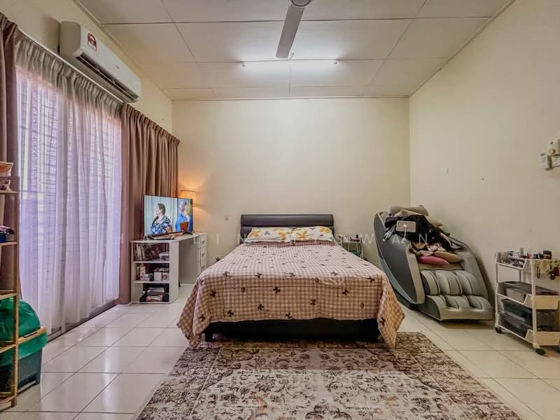 Rumah Teres 2-Tingkat untuk Dijual di Alam Suria (Puncak Alam) - Hazlin Miswan - Bedroom - PropertyGuru.com.my