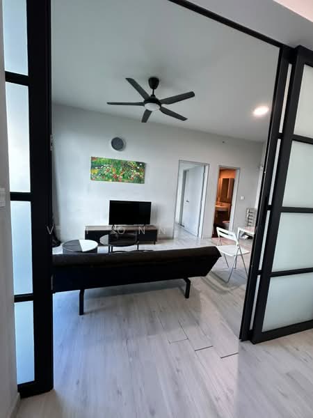 Servis Apartment untuk Disewa di Jesselton Quay CityPads - Vui Onn Liaw - Living Room - PropertyGuru.com.my