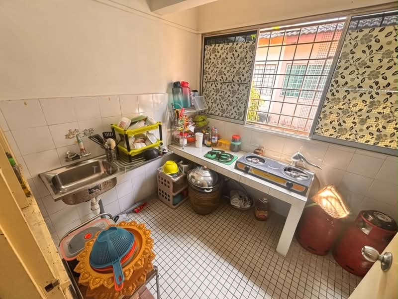 2-storey Terraced House for Sale in Bandar Country Homes (Rawang) - Tiffany Yang - Dapur - PropertyGuru.com.my