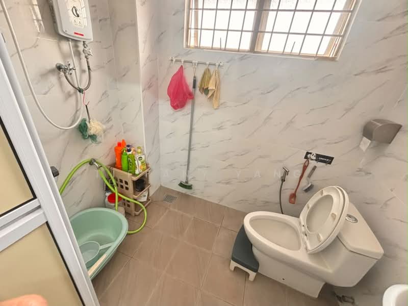 2-storey Terraced House for Sale in Bandar Country Homes (Rawang) - Tiffany Yang - Bathroom - PropertyGuru.com.my