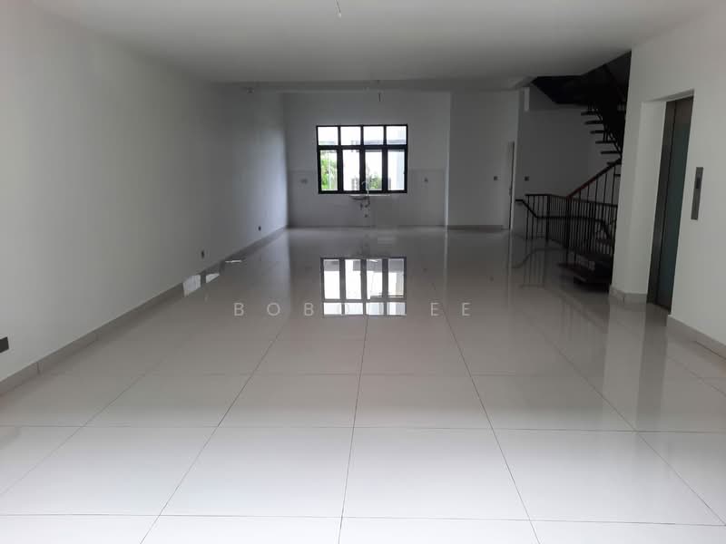 4-storey Terraced House for Sale in Taman Bukit Serdang (Seri Kembangan) - Bobo Lee - PropertyGuru.com.my