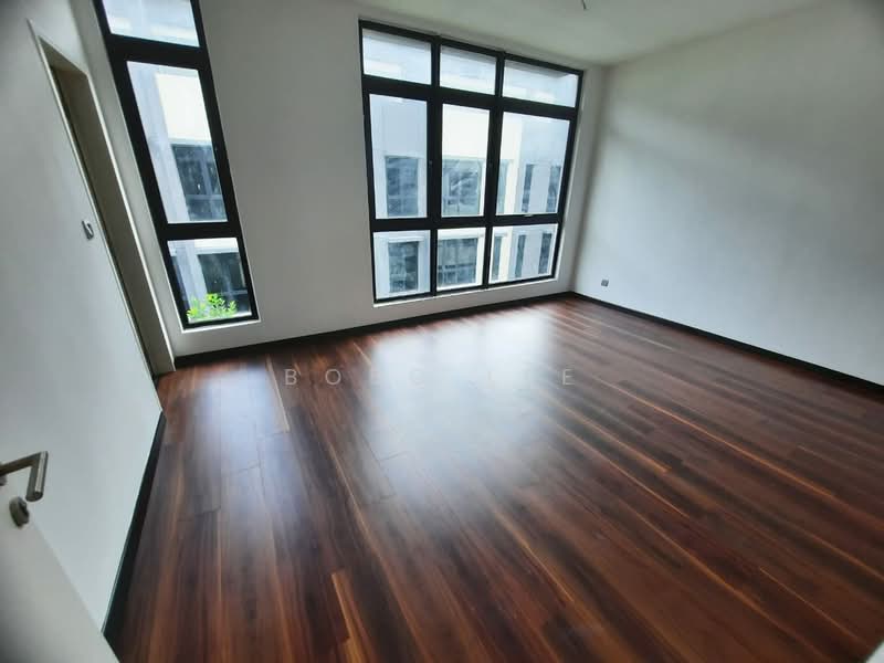 4-storey Terraced House for Sale in Taman Bukit Serdang (Seri Kembangan) - Bobo Lee - PropertyGuru.com.my