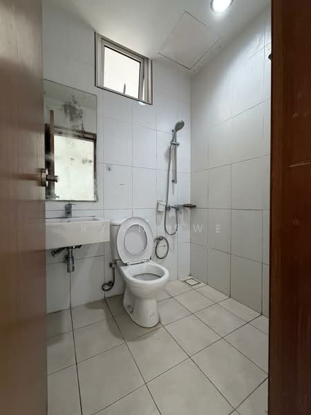 Kondominium untuk Disewa di Sri Putramas III / Royal Regent - Ryan Swe - Bathroom - PropertyGuru.com.my