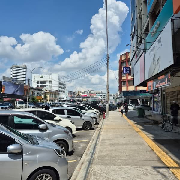 Shop for Rent in Klang (Selangor) - Diana See - Exterior - PropertyGuru.com.my